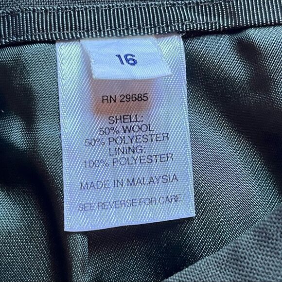 Pendleton Petite Skirt and Jacket set dark green Size 16 Wool padded shoulders - Picture 14 of 15